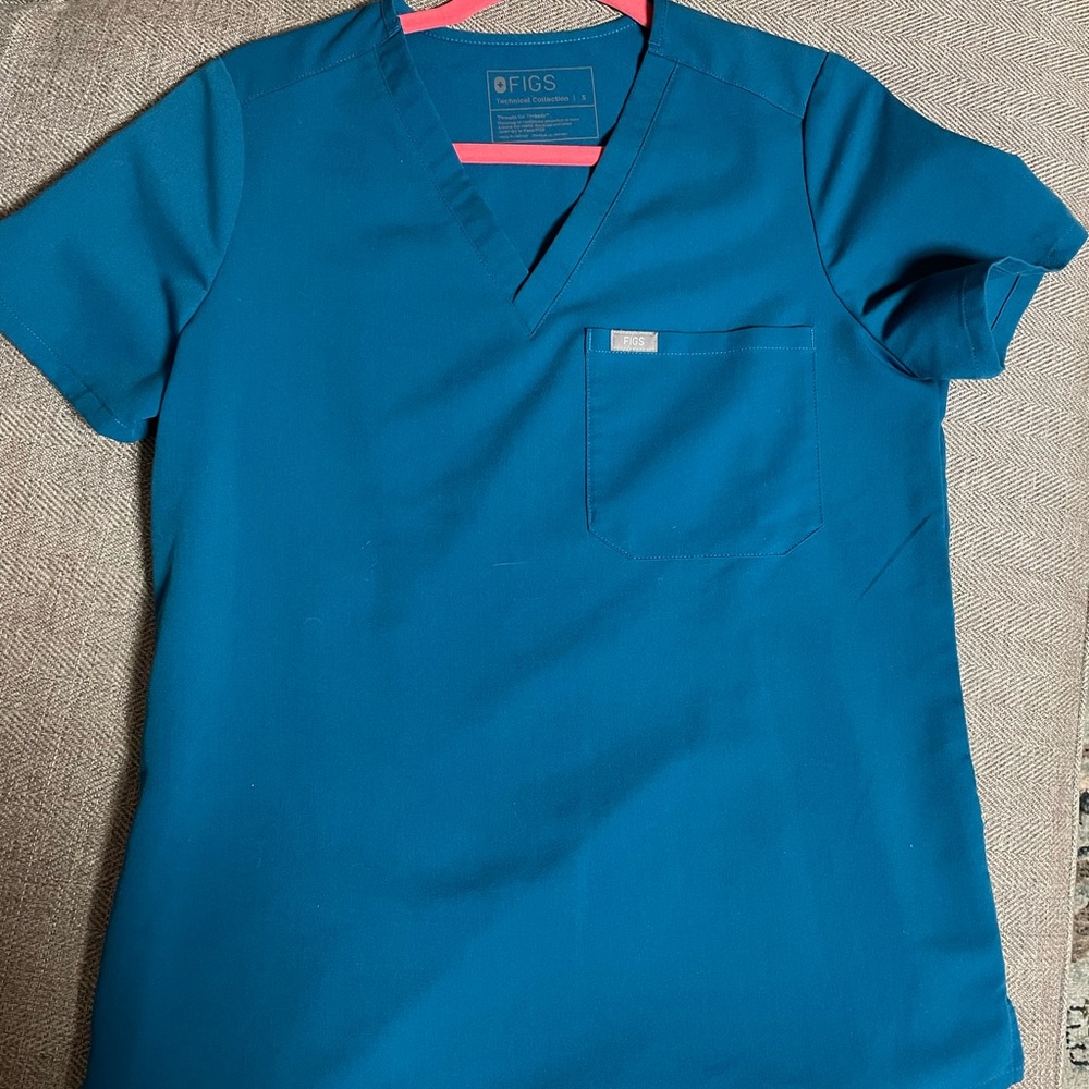 FIGS alps blue scrub set size small